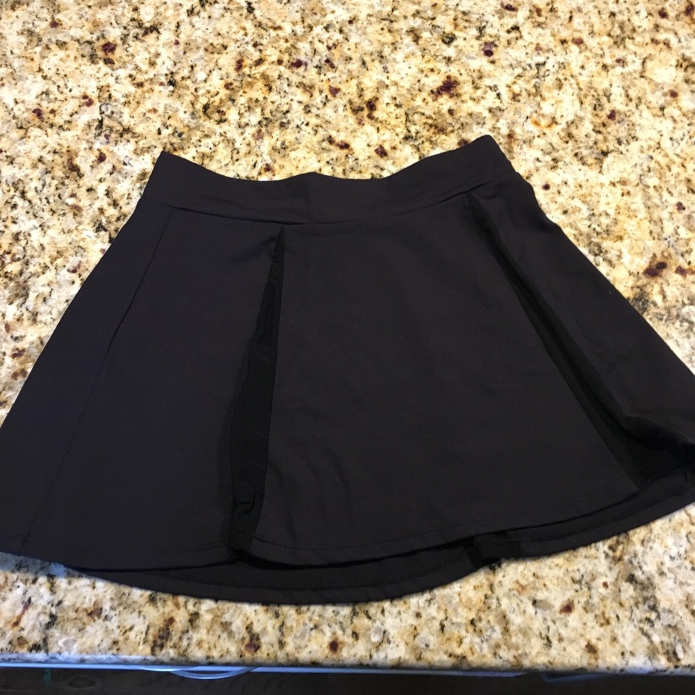 Danskin black tennis skirt like new sz P/T…